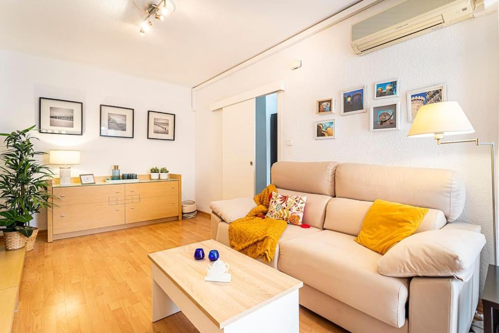 Ferienwohnung Precioso Piso Moderno: Terraza, A/C, Netflix, Wifi Valencia Exterior foto